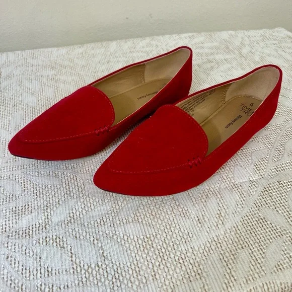 Time and Tru Women's Red Flats - Picture 1 of 4